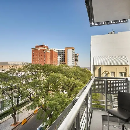 Easy Stay - The Median Rosebank Johannesburg Exterior photo