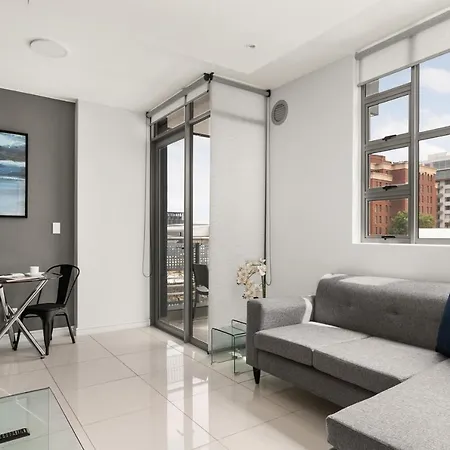 Easy Stay - The Median Rosebank Johannesburg Exterior photo