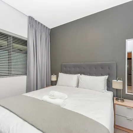 Easy Stay - The Median Rosebank Johannesburg Exterior photo
