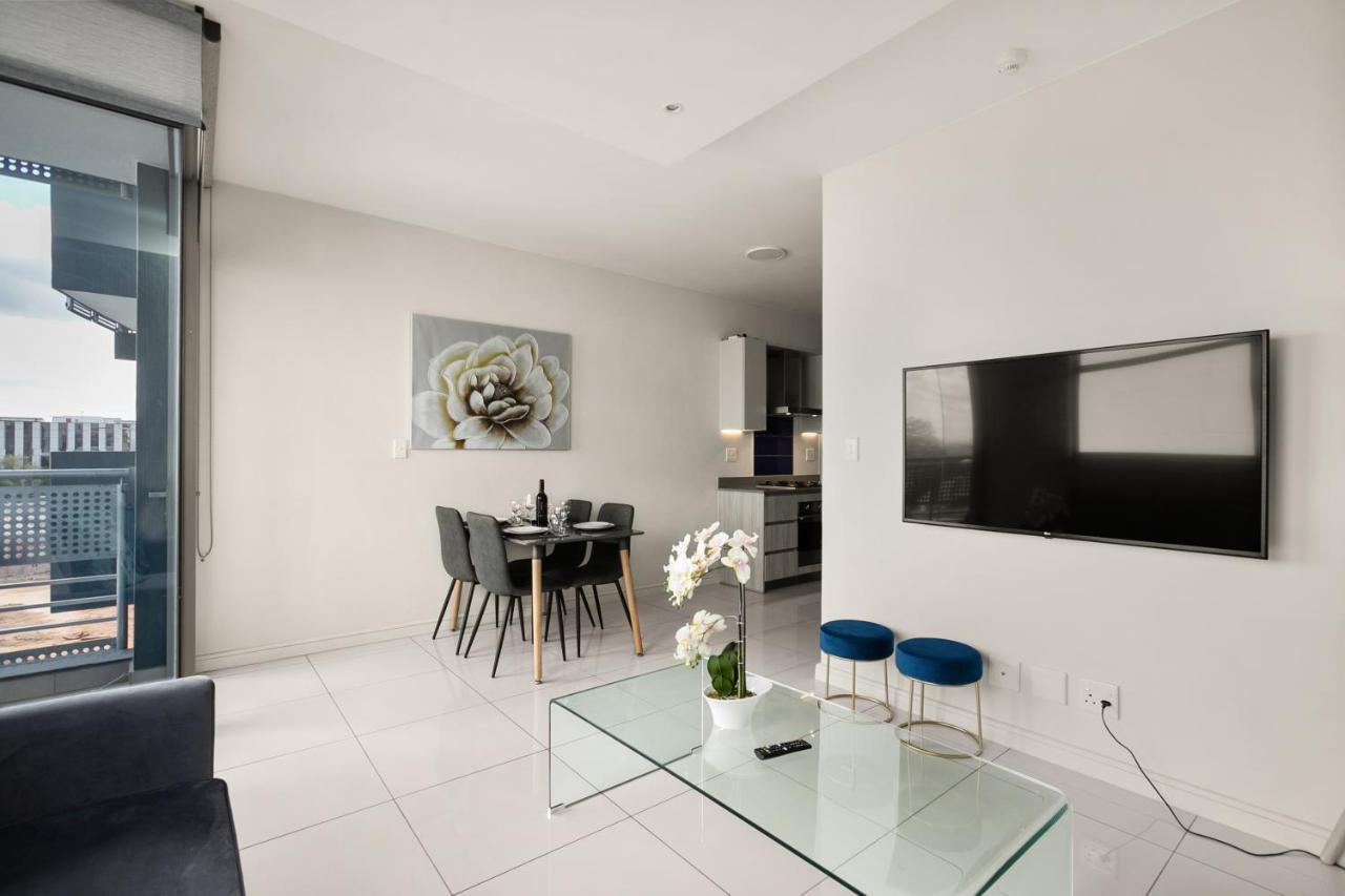 Easy - The Median Rosebank * Joanesburgo